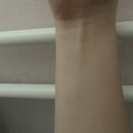 나 <b>손목</b> 두꺼운 거냐