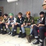 [ARMY] 얘들아 다 들어와봐