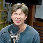 [ARMY] 이 <b>남자들</b>땜에 미치겠음