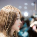 <b>전자</b> 기기론 절대 실물 못담아낼 여돌