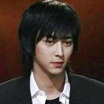 강동원 vs <b>차은우</b>