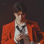 거친 육신에 갇힌 한떨기의 수선화