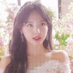 <b>나연</b>