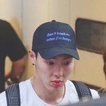 셔누 티셔츠 문구가 <b>예사</b>롭지가 않다