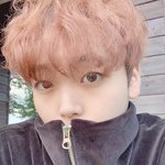 [댓글부탁해] 이 <b>사진속</b>에 있는 사람 누구야?