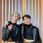 팬들 광대 올린 크롭티 남돌 볼 사람~