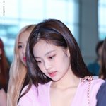너희 친구가 <b>이런</b> <b>옷</b> 입고 다니면