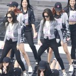 [<b>추반</b>] 제니 톰브라운 가디건 사려고 하는데 <b>추반</b> 좀