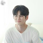 미남의 조건 모두 갖춘 <b>반듯</b>함!