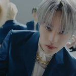 <b>당장</b> 이 아리따운 남성들 누군지 알려줘