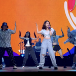 아이유는 왤케 뭔 옷을 입어도 다 청순청순 한 거같지