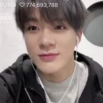 이<b>제노</b> ㅅㅂ 얘는 진짜 머리 무조건 덮어야함