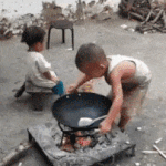 [댓글부탁해] 토마토 계란밥 해주는 형.....<b>gif</b>