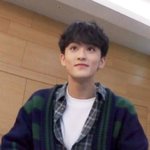 [댓글부탁해] 이거 가디건 비슷한 거 없냐?