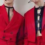 당황스럽다 나 <b>조차</b> 의상