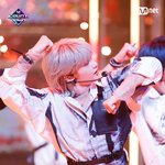 얘 머리스타일 진짜 오타쿠 취향 그 자체인데