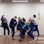 [방탄소년단] 무아지경 속에 <b>곰도리</b> 살려엌ㅋㅋㅋㅋㅋㅋ