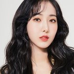 [이것좀봐줘] 신비랑 <b>문별</b>이랑 좀 닮지않음?