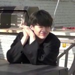 난 <b>민윤기</b>의 이런 모먼트가 좋아..
