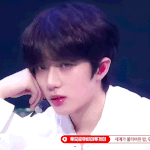 얜 뭔 얼굴이 <b>서사</b>네