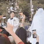어제자 장가 간 전진.<b>gif</b>