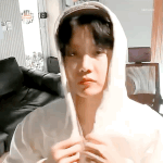<b>정호석</b> 너무 예쁘다 ㅠㅠ