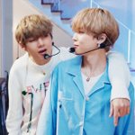 [방탄소년단] +) 9<b>오즈</b> 우정목걸이 했늬