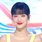 <b>이나은</b> 앞머리 있는거랑 없는거
