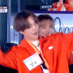 [NCT] 김정우 신나서 찐<b>텐션</b>나오는 거 너무 귀여워ㅠㅠㅠ