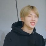 [NCT] 지송이 이 <b>옷</b> <b>정보</b> 아는 사람...??