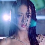 Lovesick <b>girls</b> 뮤직비디오 속에서 블랙핑크 지수 의 연기