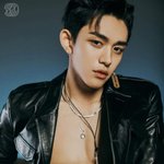 나 지금 루카스보고 <b>기절</b>함
