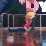극비는 좀<b>비야</b>