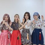 사회 생활 끝내주게 잘하는 아이돌