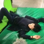 [댓글부탁해] 연예인들 옆<b>광대</b>는 어케 하는거냐...
