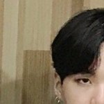 민윤기 얼굴 <b>좌우</b> 다르게생김