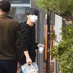 [펜타곤] <b>홍시</b> 음식 들고가는거 존귀