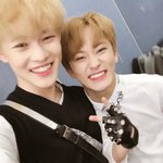 [<b>NCT</b>] 이 사진 마크가 <b>동생</b>같음