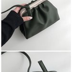 [댓글부탁해] 이 <b>가방</b> 어땡 <b>추반</b>