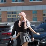 블핑로제 <b>만화캐릭터</b>처럼 생겼어