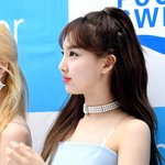 트와이스 옆모습 <b>기사사진들</b>