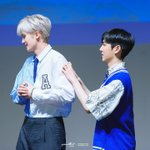 [펜타곤] 하 이 사진보고 심장 <b>폭행</b> 당함