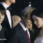 [모두드루와] 레드벨벳 아이린 외모 감상중인 방탄 지민.<b>GIF</b>