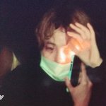 하성운 팬들한테 자기 얼굴을 <b>후레쉬</b>키고 보여줬대;