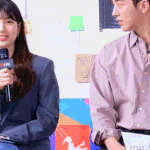 눈 못마주친다더니 여주 뚫어지게 보는 <b>남주</b>