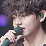 <b>김뷔</b> 머리