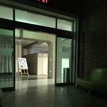 ㅅㅂ 나 지금 여기 <b>쇼파</b>에 앉아잇는데 개쫄리네