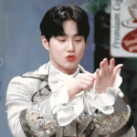 왜케 엥엥 <b>거려</b> 주딩이 찢눈다