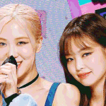 근데 왜 와이지 보컬들은 다 <b>키타</b> 잘치는걸까