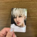 나<b>재민</b> 셀카 개못찍는데 이번 포카는 나름